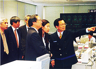 高速鉄道視察　（ベトナム代表団）